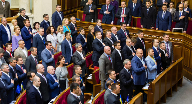 Депутаты отказались отменить принятие законопроекта о госбюджете