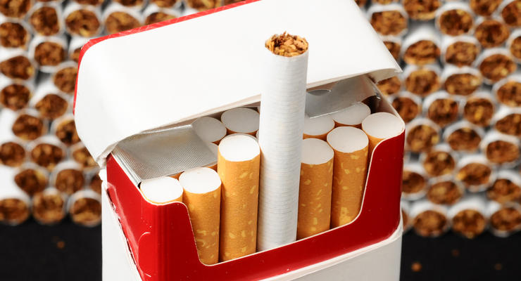 Минфин хочет поднять цены на сигареты за счет бедных - СМИ