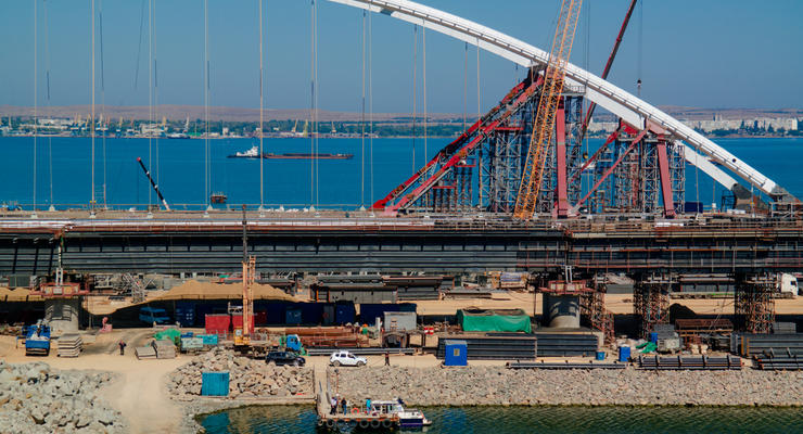 Россия отстрочила завершение строительства Керченского моста