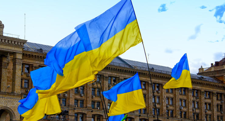 Украина включила в список санкций олигархов РФ