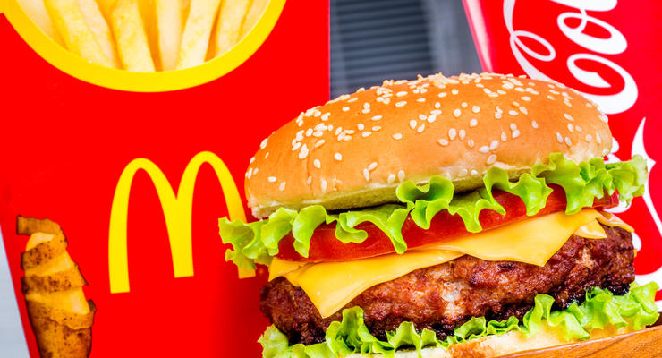 McDonald's прекратил продажи салатов в 14 штатах США