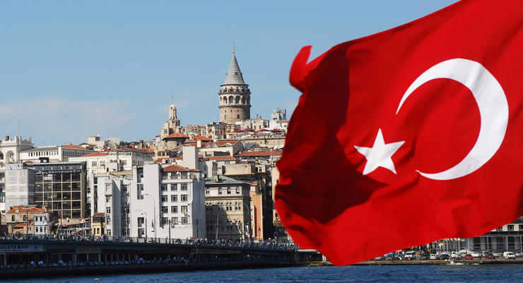 Турция увеличила на треть доходы от туризма