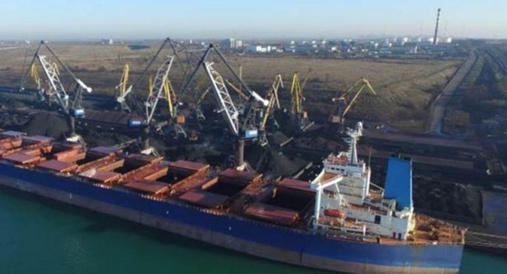 В Украину прибыло судно с углем из Южной Африки