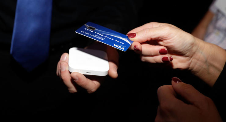 Биометрическая платежная карта: В Европе впервые испытали оплату отпечатком пальца