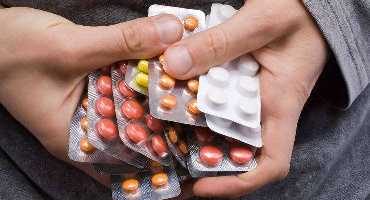 Украинцам разрешили возвращать лекарства в аптеку