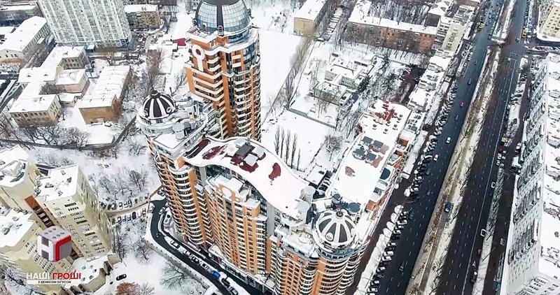 Как чиновники бесплатно получают квартиры в Киеве от службы – СМИ / bihus.info