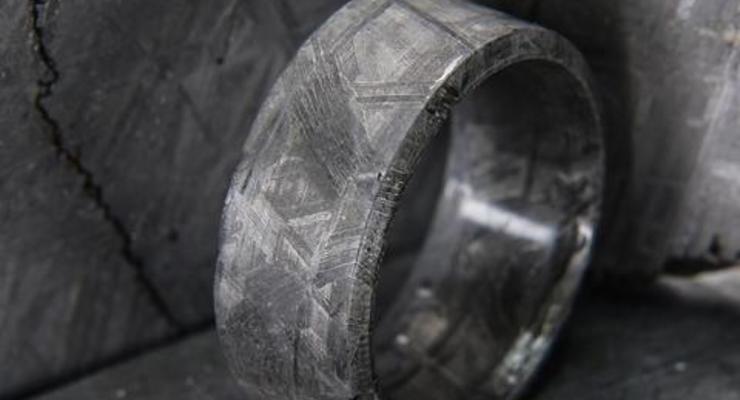 В Америке продают кольцо из метеорита за 1100 долларов