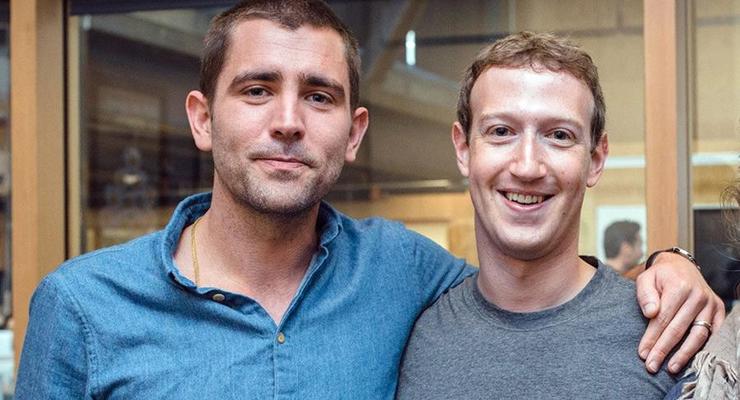 Два топ-менеджера ушли в отставку после сбоя в работе Facebook