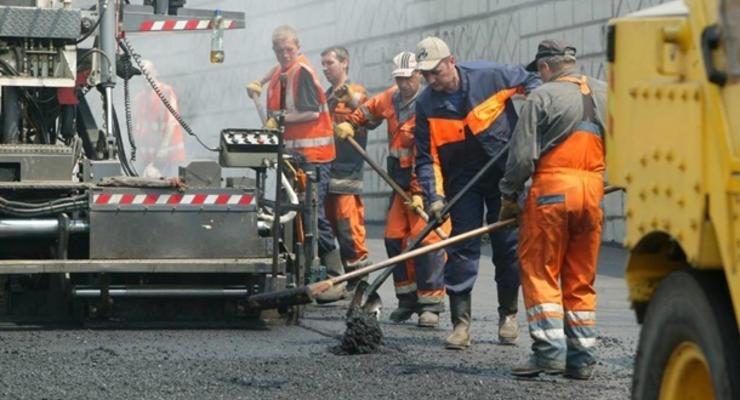 В Украине неэффективно использовали более 400 млн на ремонт дорог