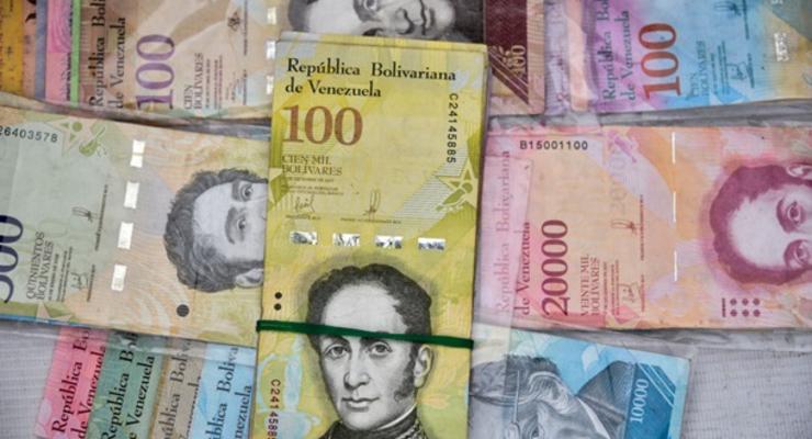 Инфляция в Венесуэле с начала года превысила 900%