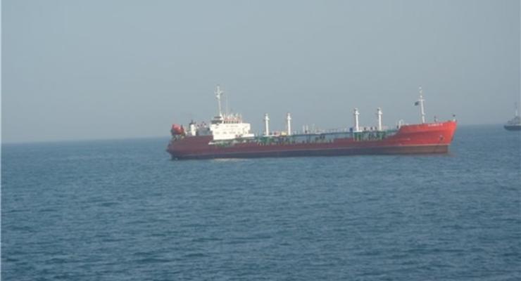 Нефть резко подорожала из-за инцидента в Оманском заливе