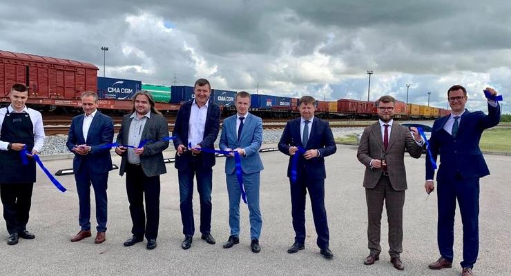 В Украину запустили международный контейнерный поезд