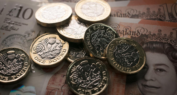 Британский фунт рухнул до двухлетнего минимума