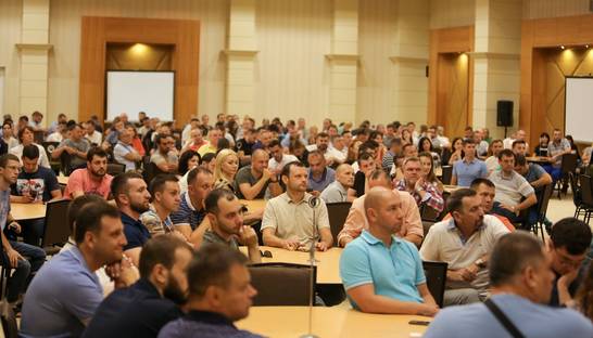 Сколько Слуга народа потратит на обучение своих нардепов в Трускавце