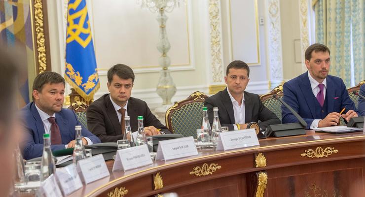 Зеленский призвал снизить ставки по ипотеке и кредитам в Украине