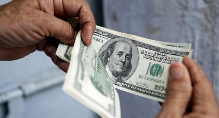 Падение гривны: Нацбанк перестал покупать валюту