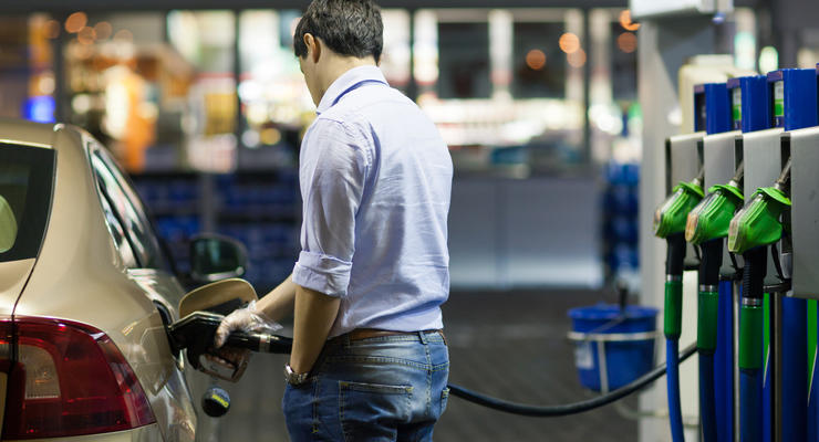 Цена бензина может снизиться на 3-5 гривен за литр - АМКУ