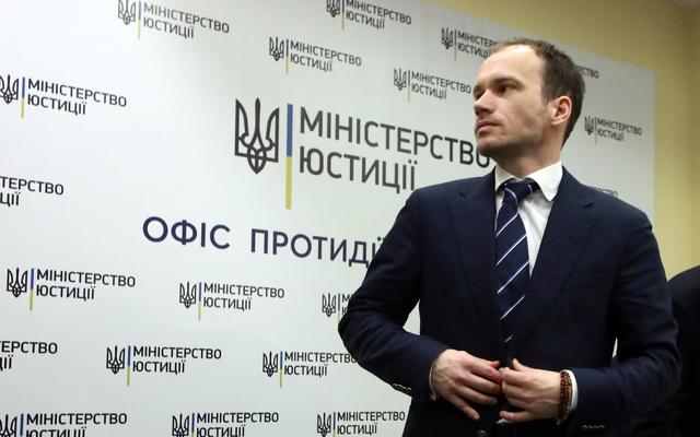 В марте Малюська заработал в два раза меньше, чем заместитель