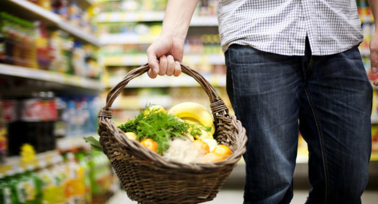 Где украинцы чаще всего покупают продукты: Опрос