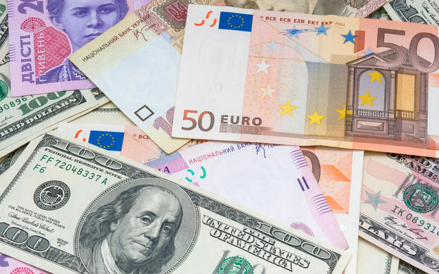 Курс валют на 29.12.2020: гривна снова проседает