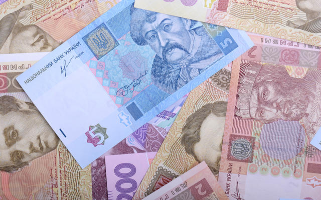 Курс валют на 17.03.2021: гривна синхронно проседает к доллару и евро