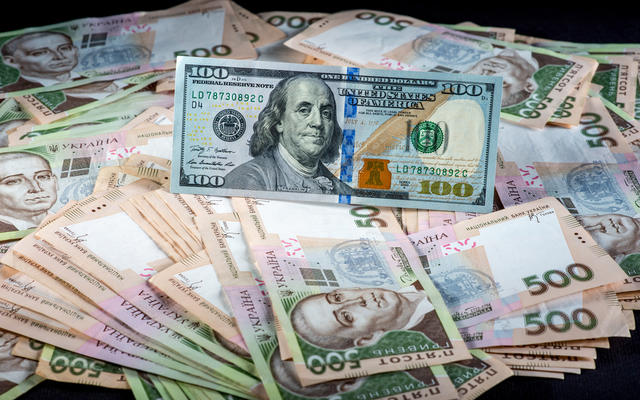 Курс валют на 22.03.2021: гривна проседает к доллару