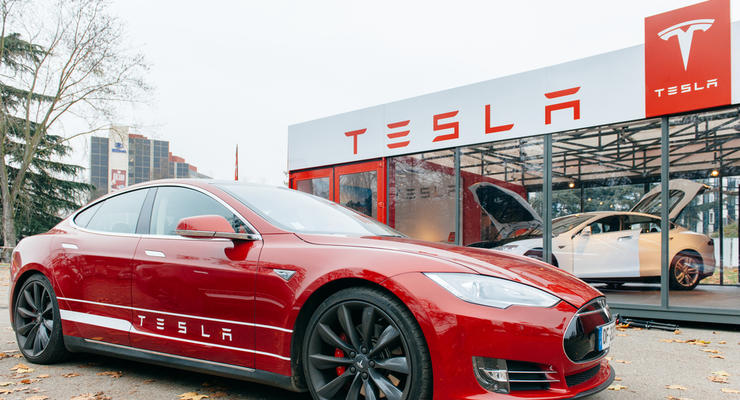 Компания "Tesla" за день подорожала почти на 50 миллиардов долларов