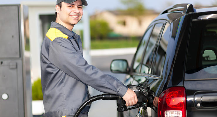 Цены на бензин растут: сколько стоит заправить авто