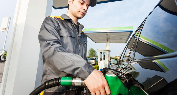 Цены на бензин в Украине снижаются