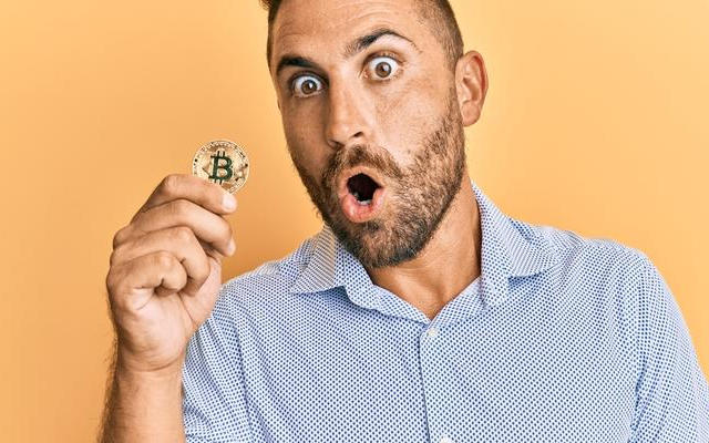 Курс биткоина растет: сколько стоит валюта