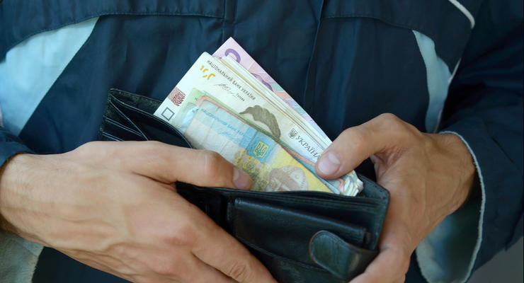 Средняя зарплата в Украине изменилась: где платят больше
