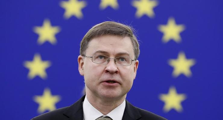 Украина получит 300 млн евро помощи от ЕС - Домбровскис