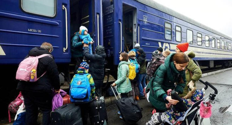 В Украине внутренними переселенцами стали уже более 7 млн украинцев