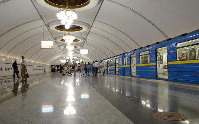 У Києві змінили інтервал руху поїздів метро