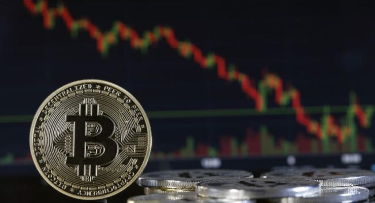 Стоимость Bitcoin упала до рекордного уровня