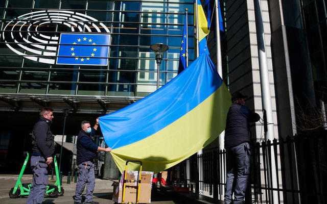 Евросоюз официально предоставит Украине статус кандидатов на вступление