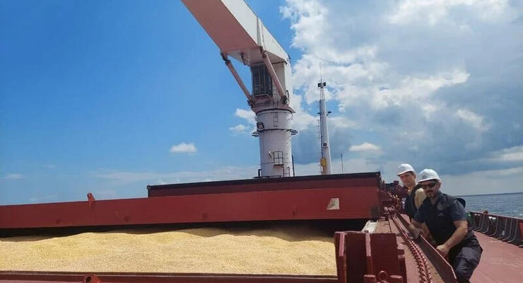 Экспорт зерна: из украинских портов вышли еще три судна