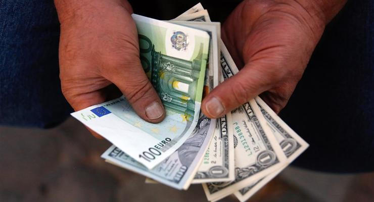 Курс валют на 28.11.2022: Евро покатился вниз