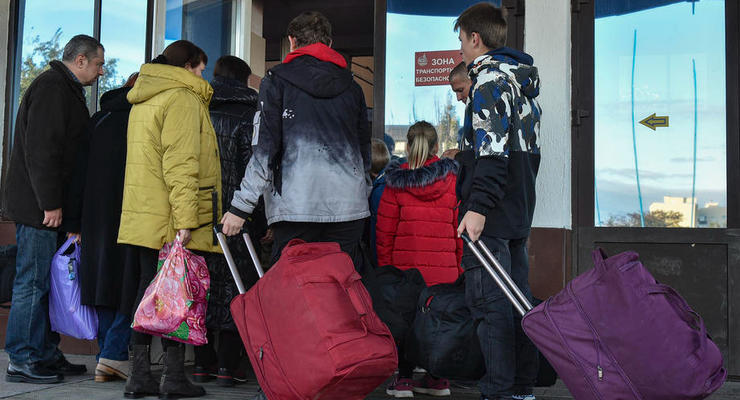 Чи можна під час війни виїхати з України без паспорта
