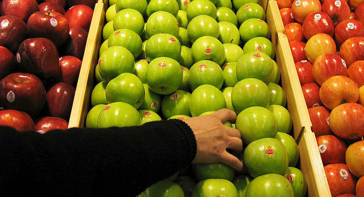 Цены на яблоки в Украине рекордно выросли