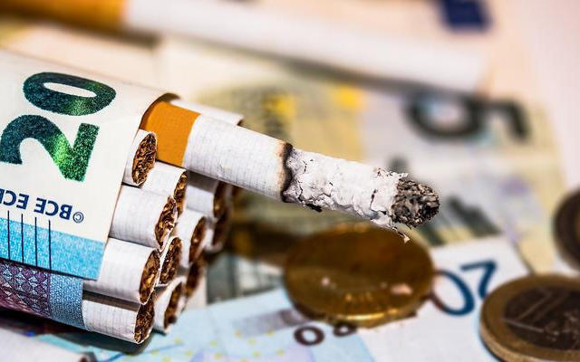 Е-марки акцизного податку на цигарки та алкоголь в Україні: що зміниться
