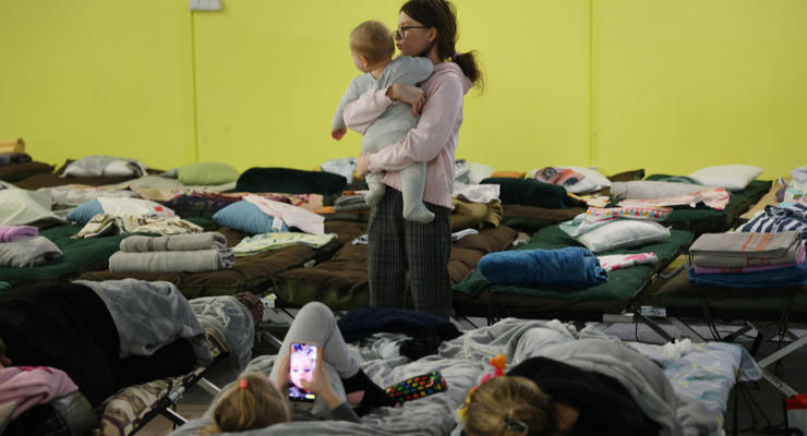 В каких условиях живут украинские беженцы в Европе: ответ