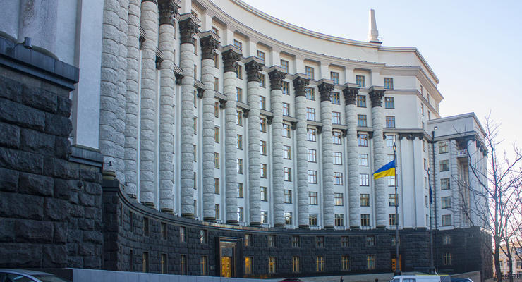 Кабмін звільнив усіх заступників Міністра оборони України