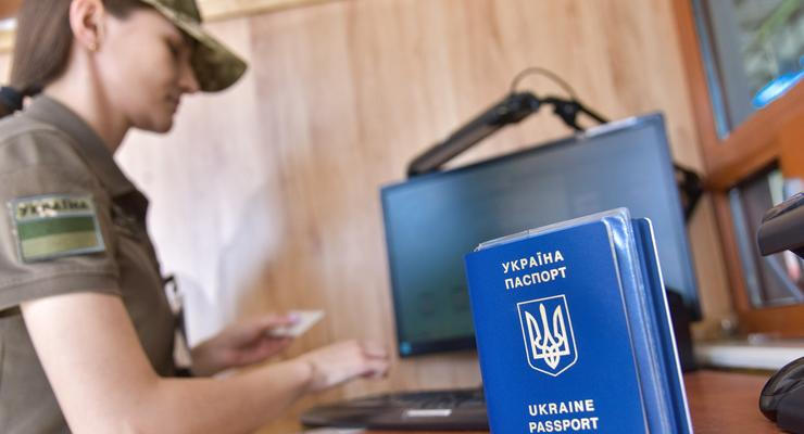 Смогут ли женщины-медики покинуть Украину с 1 октября: ответ