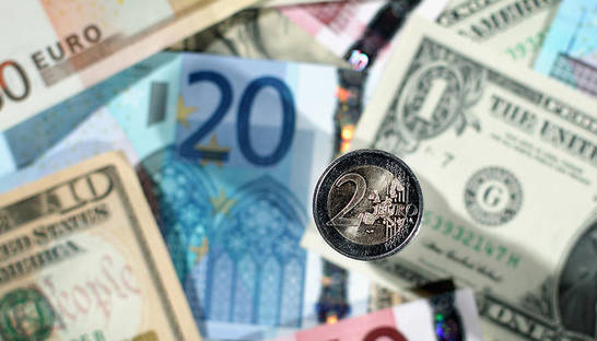 Курс гривны к доллару изменен впервые с 2022 года: цифры