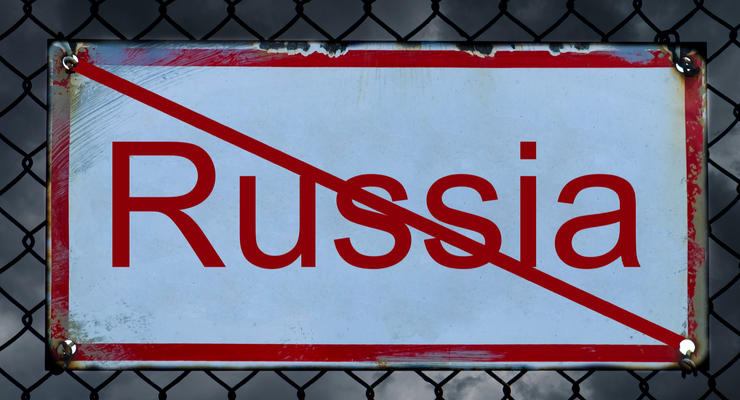 Не хватает денег на войну: Россия заморозит зарплаты
