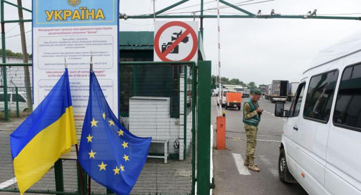 Пункт пропуска "Шегини" на границе с Польшей временно приостановил работу