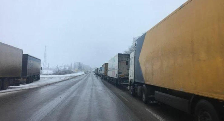 Словакия временно разблокировала пункт пропуска на границе с Украиной