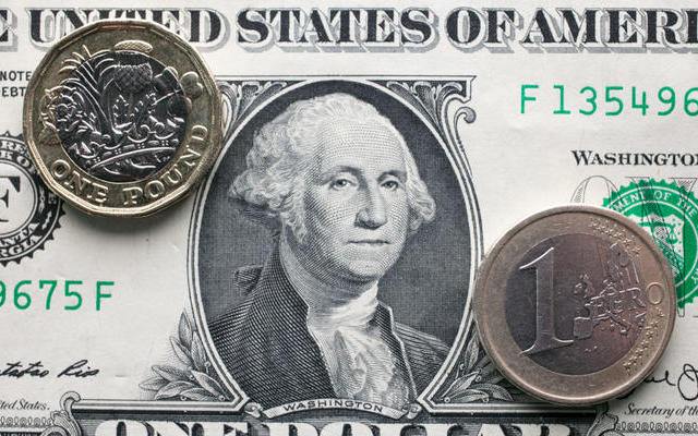 Курс валют на 23.11.2023: доллар подорожал после падения