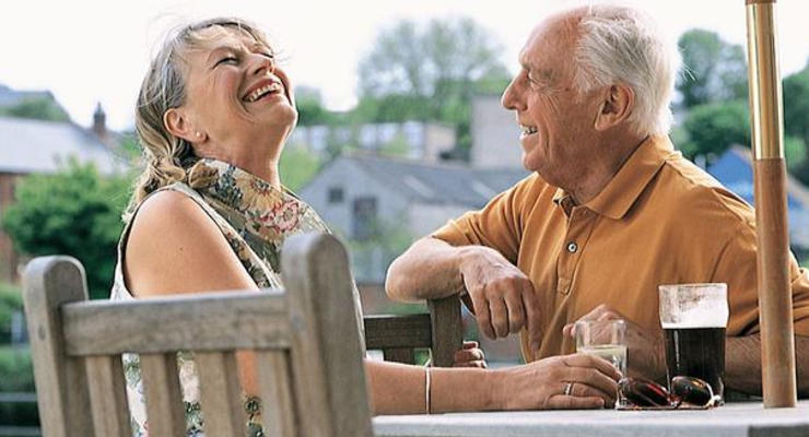 Пенсионеры могут получить надбавку к пенсии: кого касается